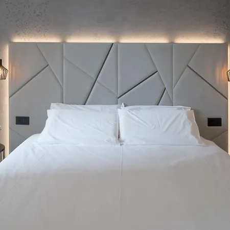 아파트 La Casa Del Bersagliere Deluxe - Room52 *