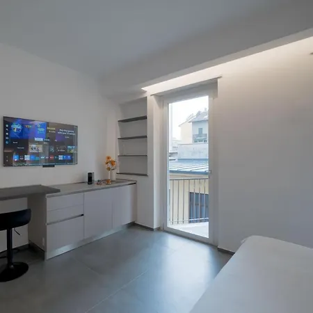 아파트 La Casa Del Bersagliere Deluxe - Room52 *